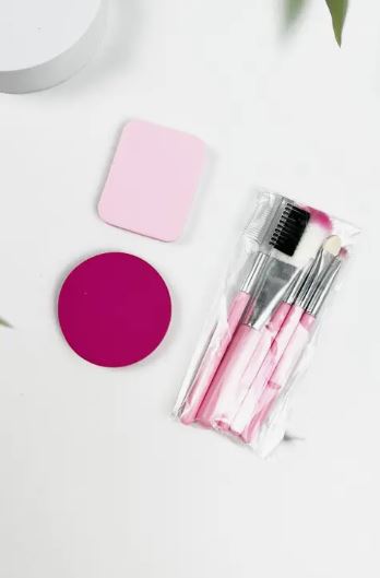 7 Pcs Assorted Makeup Brush & Sponge Set