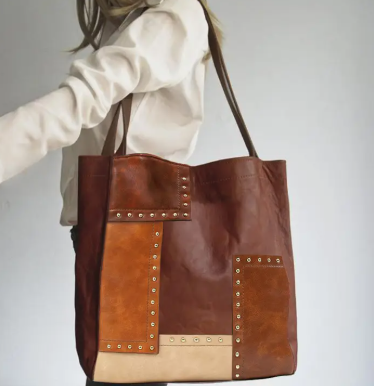 Rivet Contrast Splicing Shoulder Handbag