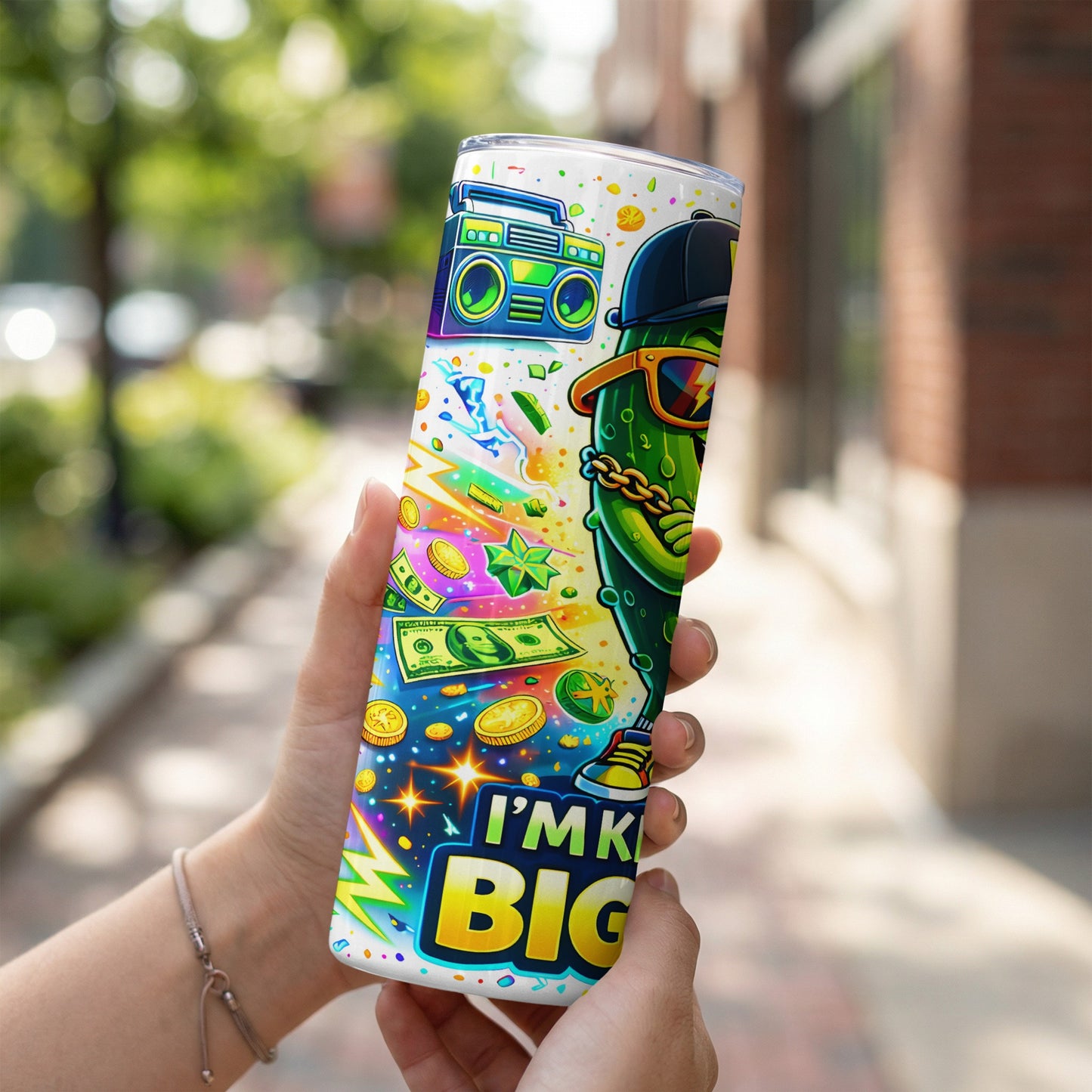 Cool cartoon pickle with sunglasses and "I'M BIG" text on a tumbler.