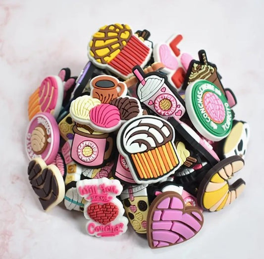 Assorted Straw Charms -Novelty