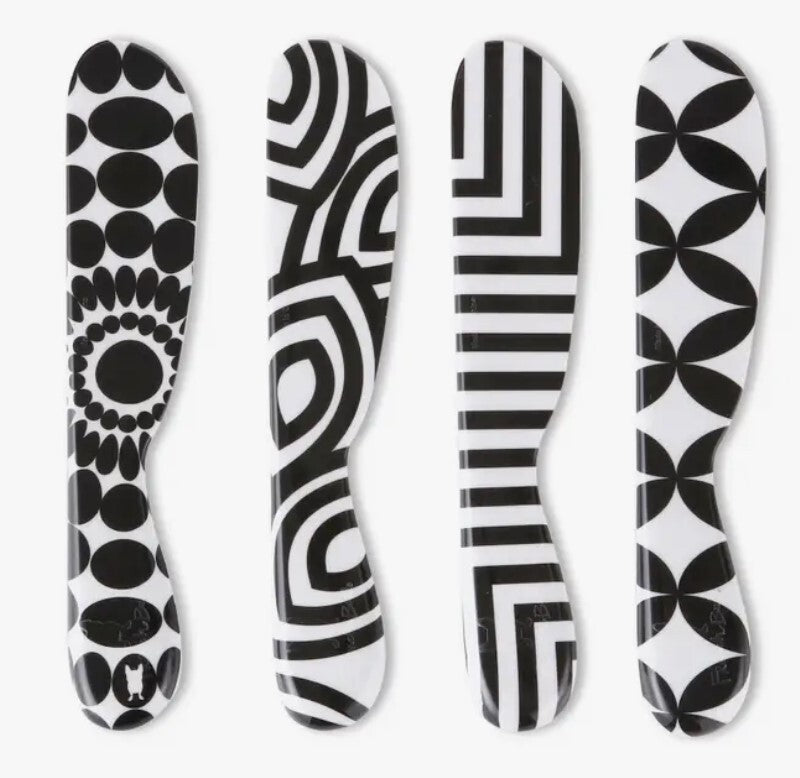 Black & White Spreaders
