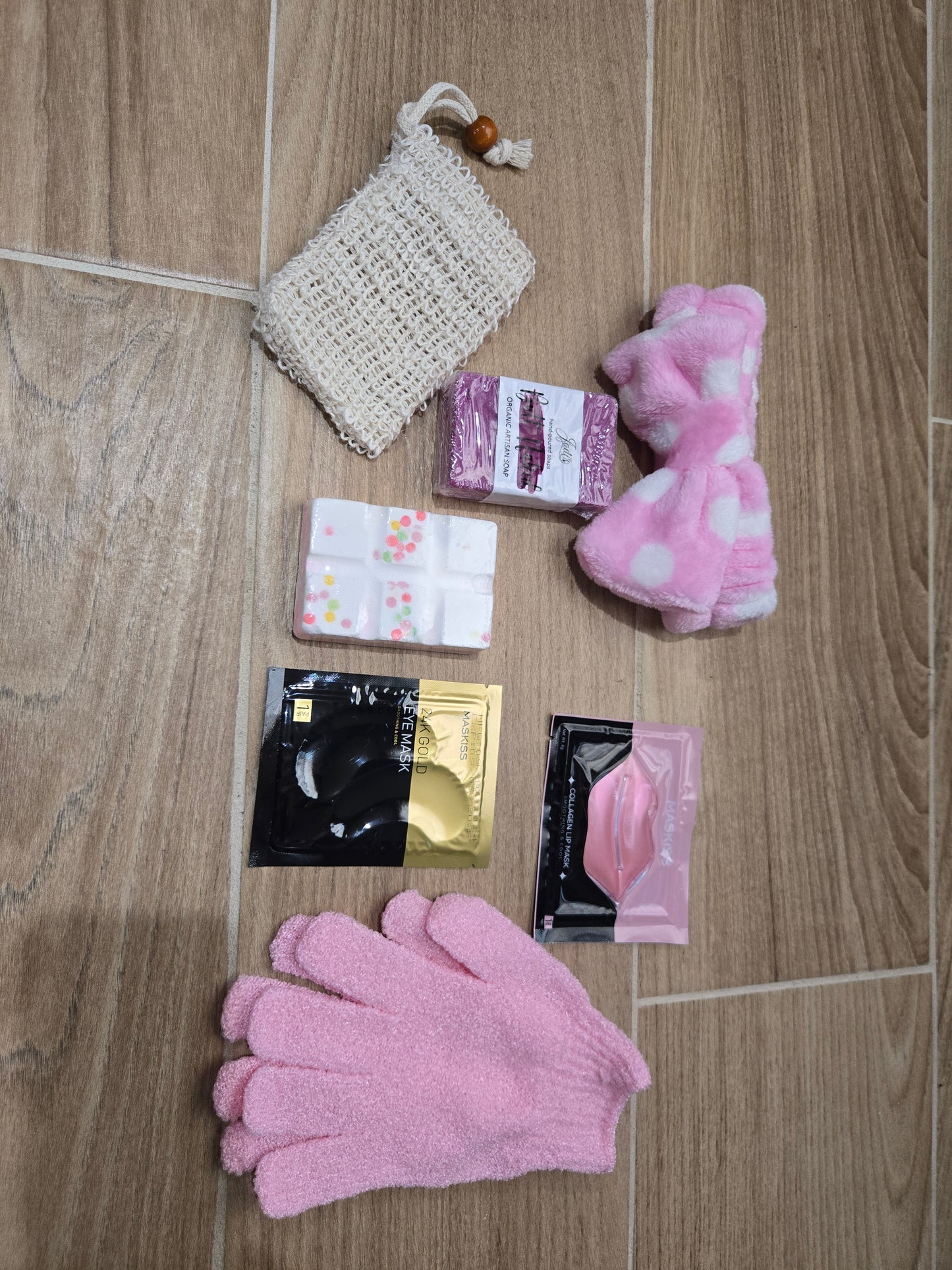 Mini Spa Day Gift Set in Pink